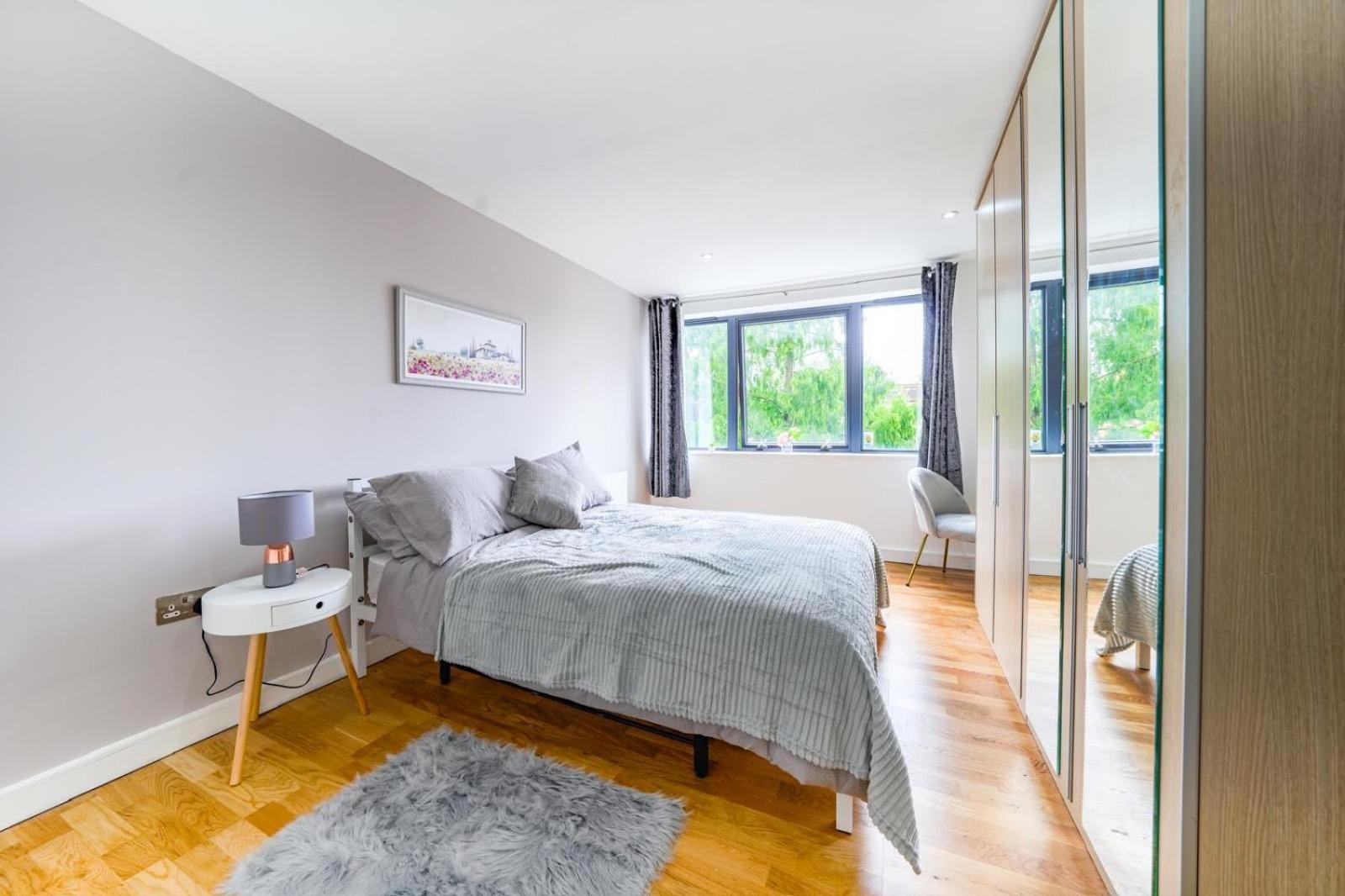 London Euston Luxury Apt Exterior photo